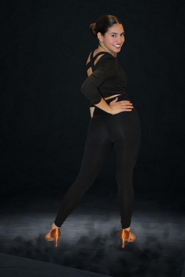 salsa and bachata dance instructor